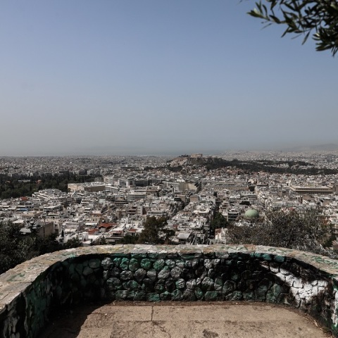 Ζέστη και αφρικανική σκόνη στην Αθήνα