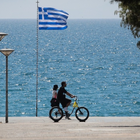 Βόλτα με ποδήλατο στην παραλία