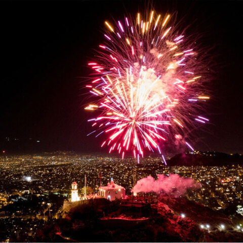 Ανάσταση - Βεγγαλικά (ΦΩΤΟ ΑΡΧΕΙΟΥ)