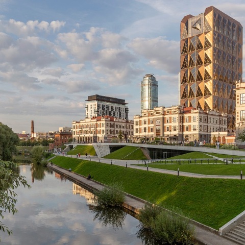 Ρωσία: Εικόνες από τον ουρανοξύστη που παρέδωσε το διάσημο αρχιτεκτονικό γραφείο Foster+Partners στην πόλη Γεκατέρινμπουργκ