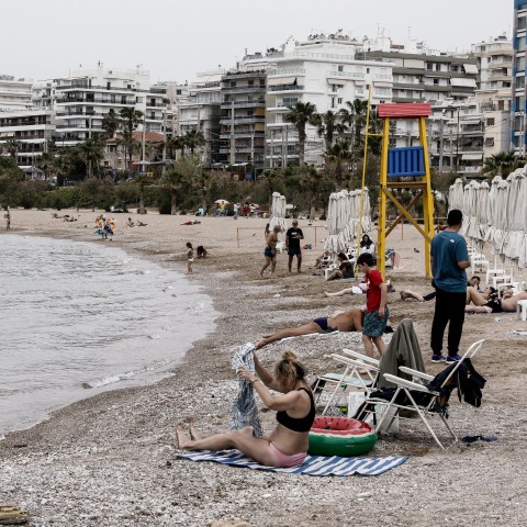 Παραλία Αλίμου σήμερα, Κυριακή του Πάσχα  