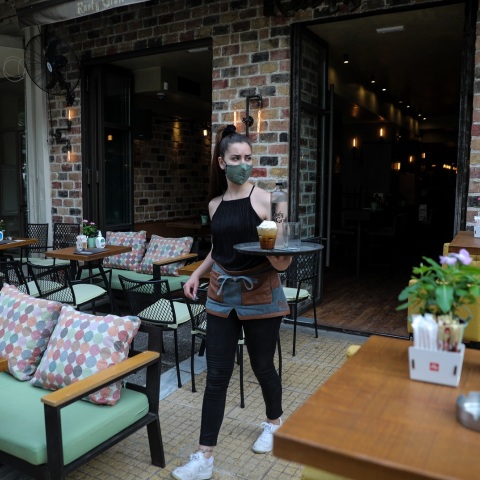 Μουσική στην εστίαση και επέκταση ωραρίου ζητούν επτά βουλευτές της Νέας Δημοκρατίας – Ολόκληρη η επιστολή τους προς τον Νίκο Χαρδαλιά.