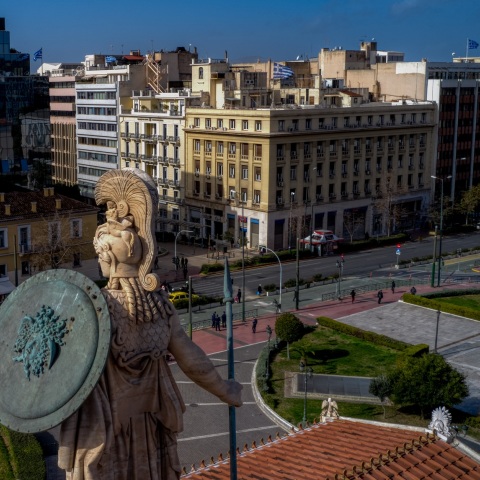 Lockdown: Αλλαγές θα υπάρξουν από σήμερα, Δευτέρα του Πάσχα στο ωράριο απαγόρευσης της κυκλοφορίας.  Αναλυτικά τα νέα δεδομένα στους κωδικούς μετακίνησης.