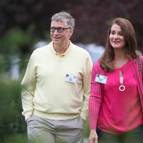 Μετά από 27 χρόνια γάμου, ο δισεκατομμυριούχος ιδρυτής της Microsoft Μπιλ Γκέιτς και η σύζυγός του Μελίντα ανακοίνωσαν τον χωρισμό τους.