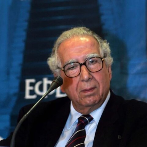 Ο Μίμης Παπαναγιώτου