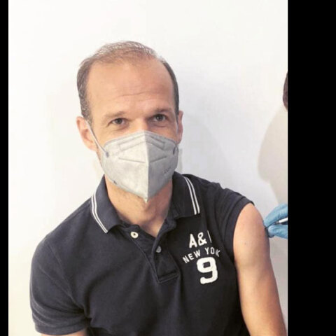 Άγγελος Μπασινάς - Άλλαξε το ραντεβού για να κάνει εμβόλιο AstraZeneca