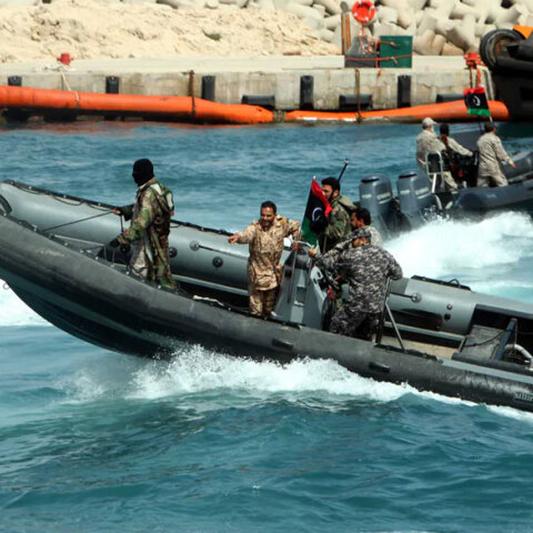 Λίβυοι στρατιώτες σε φουσκωτό (ΦΩΤΟ ΑΡΧΕΙΟΥ)