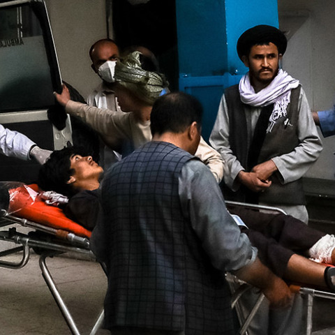 Καμπούλ: Δεκάδες νεκροί από πολλαπλές εκρήξεις κοντά σε σχολείο