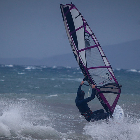  ΣΤΙΓΜΙΟΤΥΠΑ ΑΠΟ ΤΟ ΛΙΜΑΝΙ ΤΗΣ ΡΑΦΗΝΑΣ