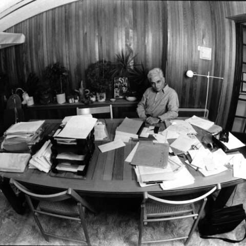 Ο γάλλος φιλόσοφος Ζακ Ντεριντά