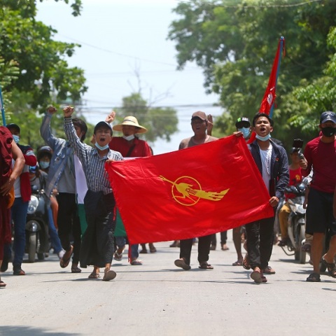 Διαδηλώσεις κατά του πραξικοπήματος στη Μιανμάρ