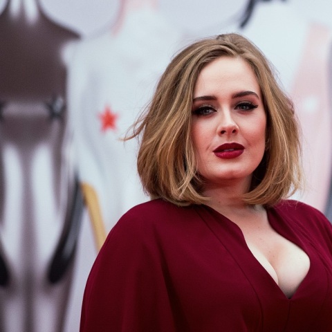 Η τραγουδίστρια Adele