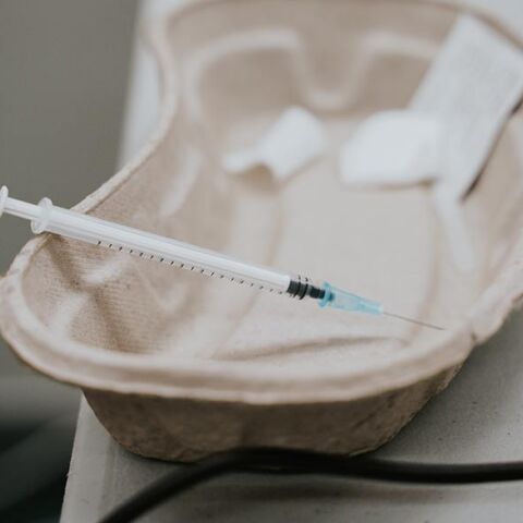 Σύριγγα εμβολίου