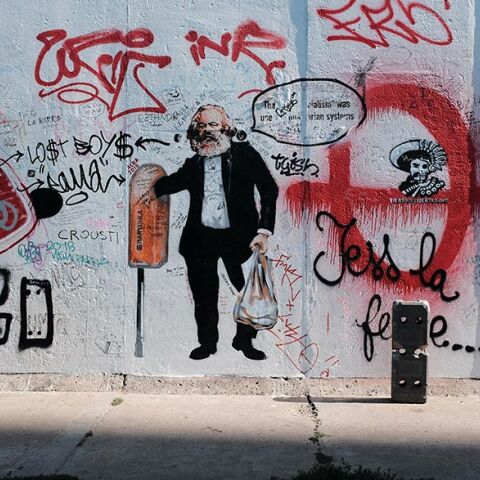 Γκράφιτι με τον Καρλ Μαρξ