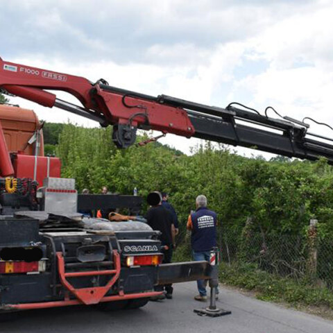 Τρακτέρ ανετράπη στη Νάουσα και καταπλάκωσε τον οδηγό