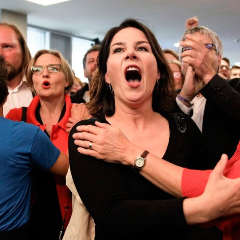 Αναλένα Μπέρμποκ, ηγετικό στέλεχος των Πρασίνων στη Γερμανία και υποψήφια διάδοχος της Μέρκελ στην Καγκελαρία