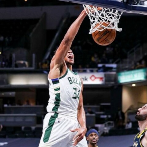 Ο Γιάννης Αντετοκούνμπο