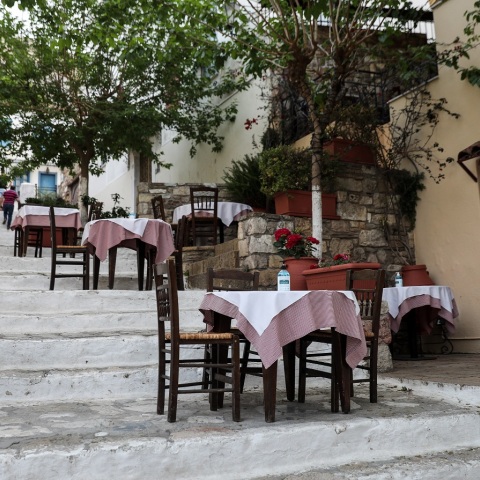 Εστιατόριο-καφέ στην Πλάκα στην Αθήνα