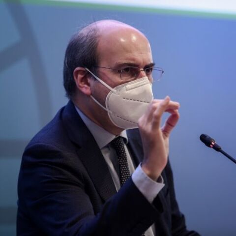 Ο υπουργός Εργασίας και Κοινωνικών Υποθέσεων, Κωστής Χατζηδάκης