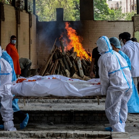 Ινδία - Πτώματα - Νεκροί από τον κορωνοϊό