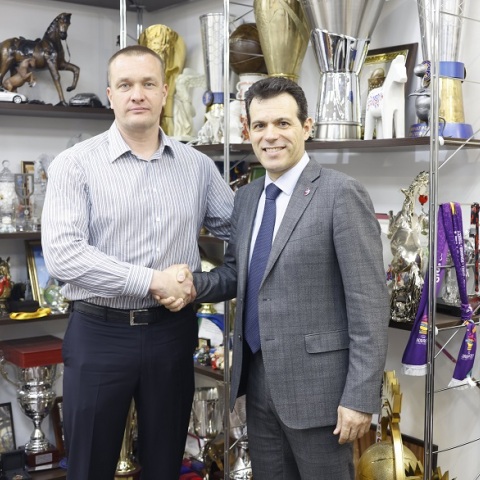 Ο Δημήτρης Ιτούδης με τον πρόεδρ της ΤΣΣΚΑ Μόσχας