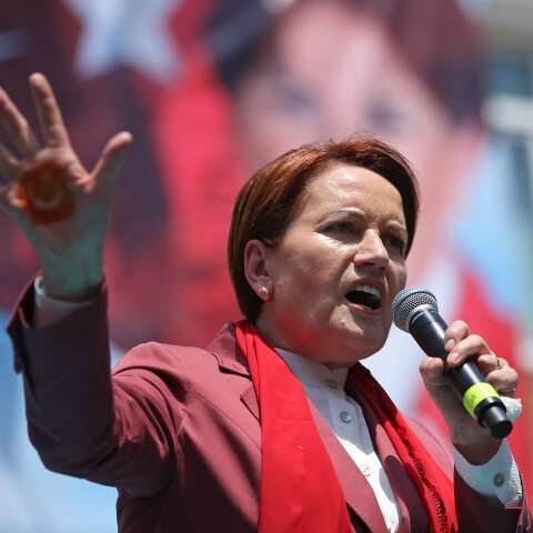 Μεράλ Ακσενέρ