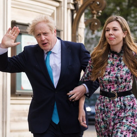 Μπόρις Τζόνσον και Κάρι Σίμοντς