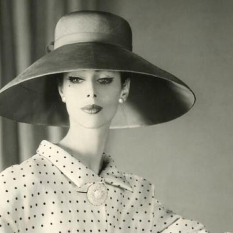 Βalenciaga: Επαναφέρει την υψηλή ραπτική μετά από 50 χρόνια