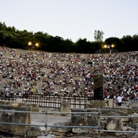 To αρχαίο θέατρο της Επιδαύρου