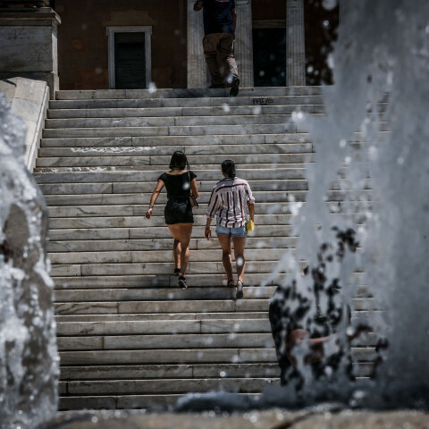 Εικόνα από το κέντρο της Αθήνας - Ο ΕΟΔΥ ανακοίνωσε τα νέα κρούσματα κορωνοϊού στην Ελλάδα
