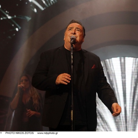 Ο τραγουδιστής Βασίλης Καρράς