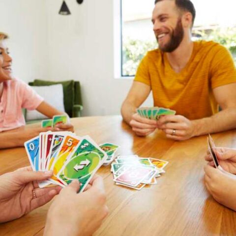 Η Mattel γιορτάζει την 50ή επέτειο του UNO