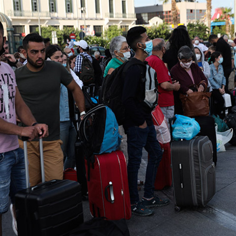 ΑΠΕΡΓΙΑ ΣΤΟ ΛΙΜΑΝΙ ΤΟΥ ΠΕΙΡΑΙΑ