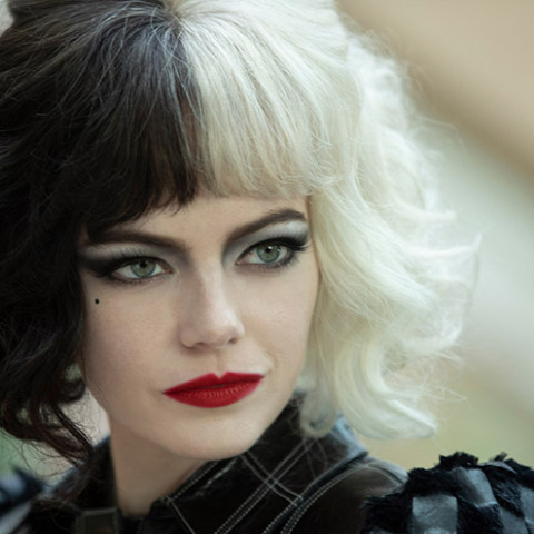 Κρουέλα (Cruella): Κωμωδία εγκλήματος, αμερικάνικης παραγωγής του 2021, σε σκηνοθεσία Κρεγκ Γκιλέσπι, με τους Έμα Στόουν, Έμα Τόμσον