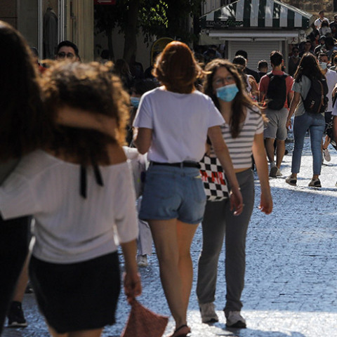 ΣΤΙΓΜΙΟΤΥΠΑ ΣΤΗ ΟΔΟ ΕΡΜΟΥ