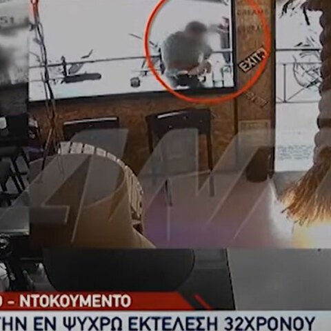 Δολοφονία στα Σεπόλια: Ο δράστης ανοίγει πυρ κατά του 32χρονου στην καφετέρια