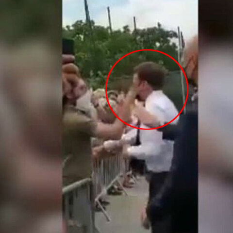 Η στιγμή που ο Μακρόν δέχεται το χαστούκι από τον 28χρονο άνδρα