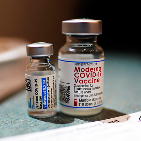 Κορωνοϊός - COVID-19  - Εμβόλιο moderna 