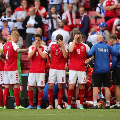 Euro 2020: Ο Kρίστιαν Ερικσεν κατέρρευσε στο γήπεδο