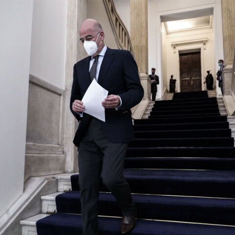 Νίκος Δένδιας, υπουργός Εξωτερικών της Ελλάδας - Καλεί με επιστολή του να αλλάξει η ονομασία στις φανέλες που χρησιμοποιεί η Βόρεια Μακεδονία στο EURO 2020