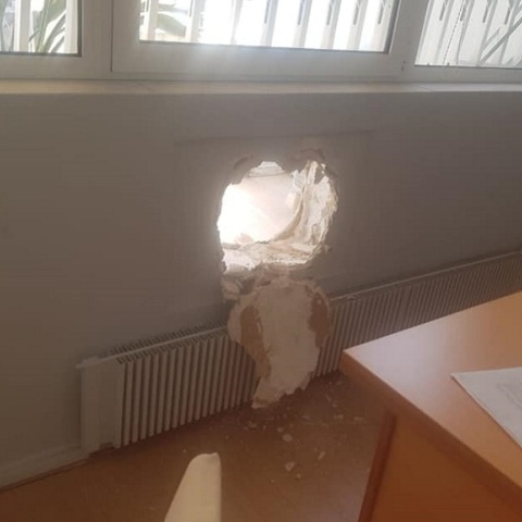 Διάρρηξη στο γραφείο του Ευκλείδη Τσακαλώτου