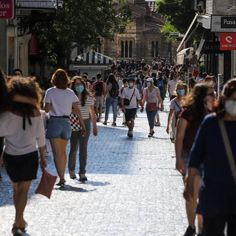Ανοικτά καταστήματα την Κυριακή στην Ερμού (ΦΩΤΟ ΑΡΧΕΙΟΥ)