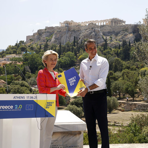 Η Ούρσουλα φον ντερ Λάιεν και ο Κυριάκος Μητσοτάκης στην Αρχαία Αγορά