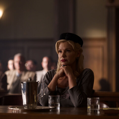 Η Μίντοου Γουίλιαμς στην ταινία «Αμερικανική Προδοσία»