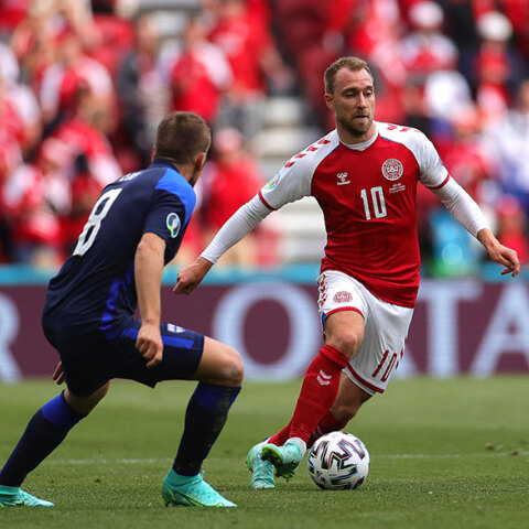 Ο Κρίστιαν Έρικσεν, ο ποδοσφαιριστής της Δανίας που κατέρρευσε στον αγώνα με τη Φινλανδία για το Euro 2020, πήρε εξιτήριο από το νοσοκομείο