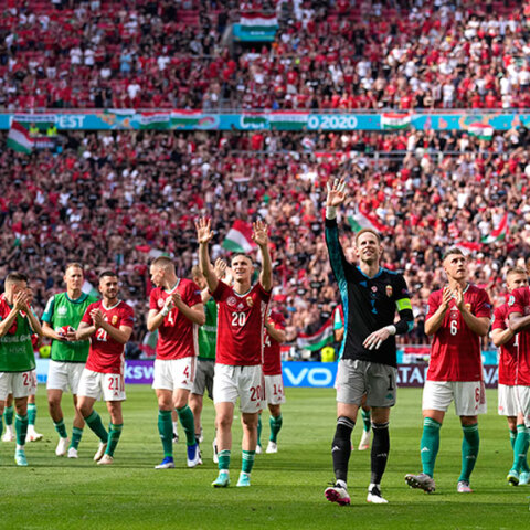 Οι παίκτες της Ουγγαρίας μετά την ισοπαλία με τη Γαλλία για το Euro 2021