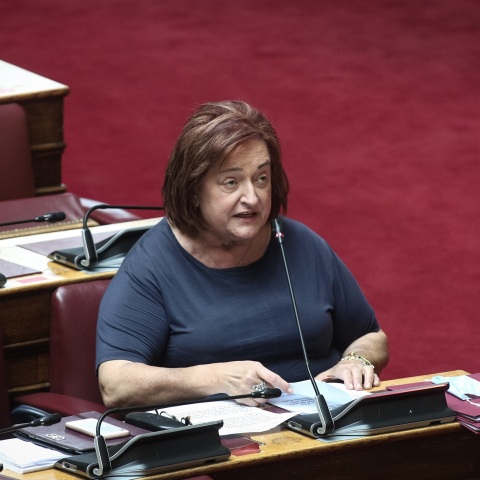 Σε θάλαμο του Νοσοκομείου βρίσκεται η Μαριέττα Γιαννάκου, όπου λαμβάνει φαρμακευτική αγωγή και παρακολουθείται από τους θεράποντες ιατρούς. 