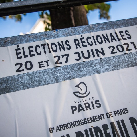 Περιφερειακές εκλογές στη Γαλλία: Δεν πέτυχε τα ποσοστά που έδιναν οι προβλέψεις ο Εθνικός Συναγερμός της Μαρίν Λεπέν -μεγάλος νικητής του πρώτου γύρου η αποχή