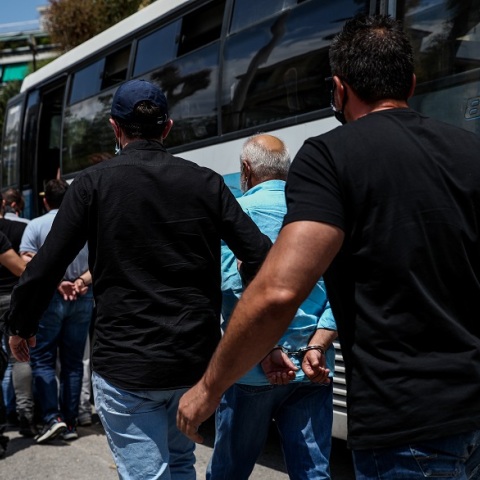 Δολοφονία στη Ζάκυνθο: Στον εισαγγελέα οι συλληφθέντες που κατηγορούνται για την δολοφονία της συζύγου του επιχειρηματία Ντίμη Κορφιάτη 