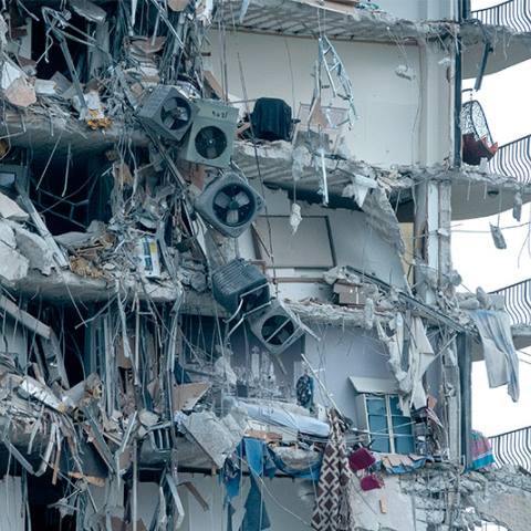 Φλόριντα - Κατάρρευση τμήματος πολυκατοιικίας, κοντά στο Μαιάμι